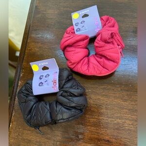 Claire's Puffer Wrist Scrunchie Duo Pink & Black w/Secret Zipper Compartment NWT